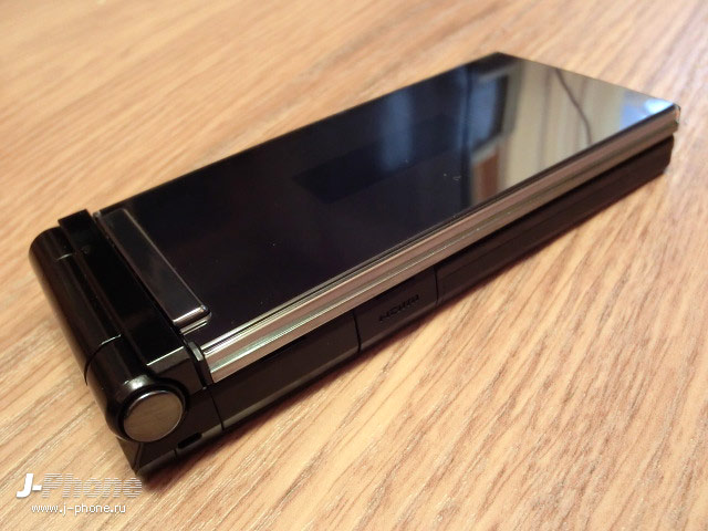 Fujitsu Docomo F-02D