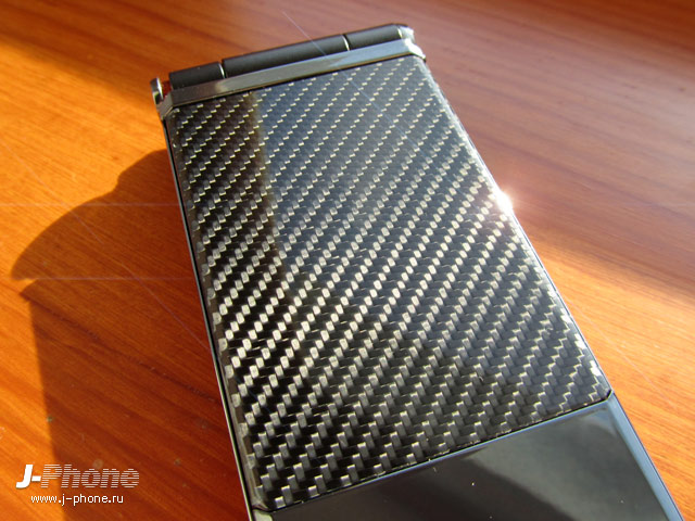 японские телефоны Fujitsu Docomo F-04D