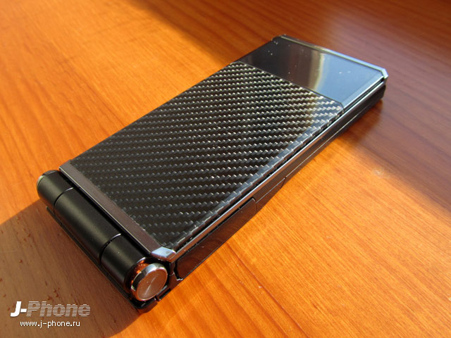 японские телефоны Fujitsu Docomo F-04D