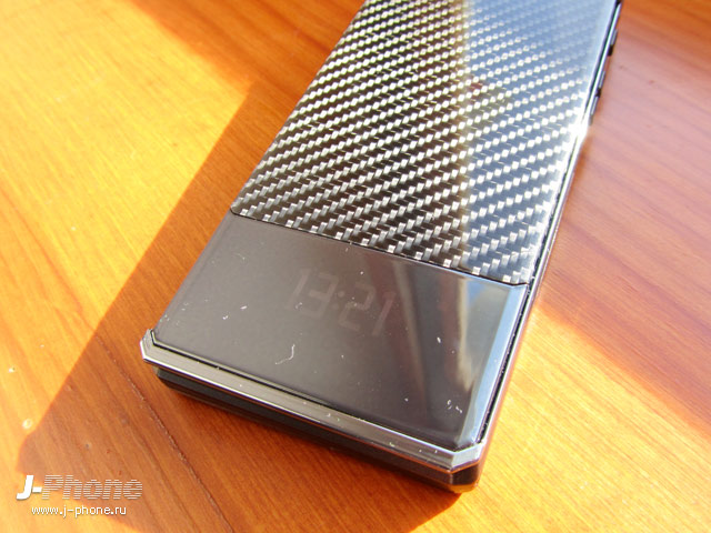 японские телефоны Fujitsu Docomo F-04D