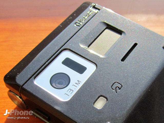 японские телефоны Fujitsu Docomo F-04D