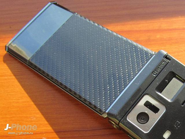 японские телефоны Fujitsu Docomo F-04D
