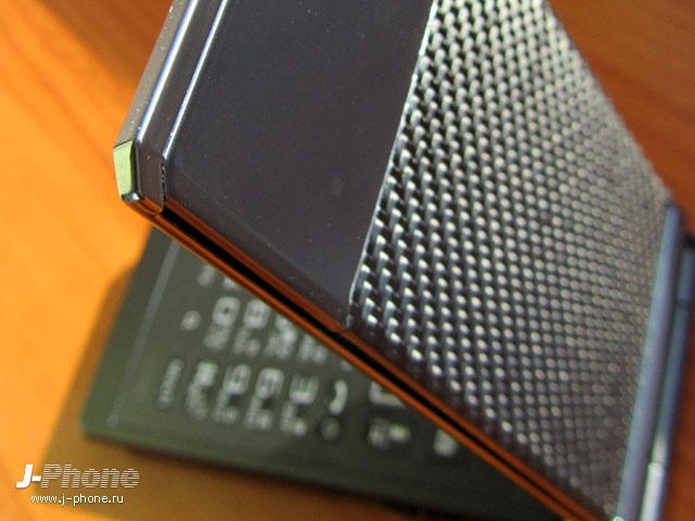 японские телефоны Fujitsu Docomo F-04D