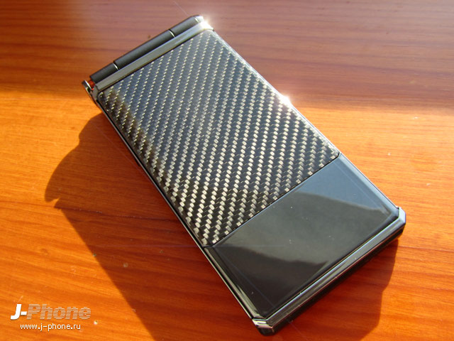 японские телефоны Fujitsu Docomo F-04D