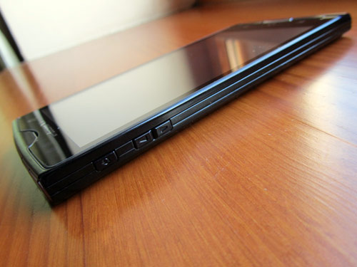 Fujitsu Docomo F-05D Arrows X LTE
