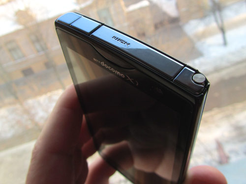 Fujitsu Docomo F-05D Arrows X LTE
