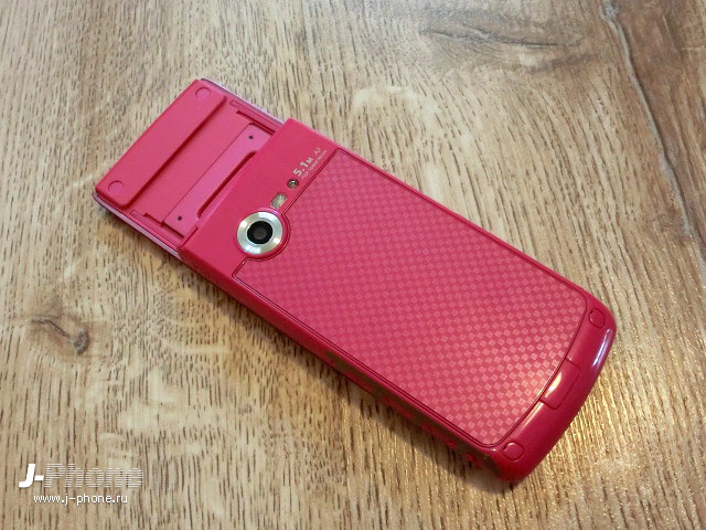 японские телефоны Docomo L-01A