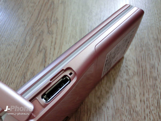 японские телефоны Docomo L-02B