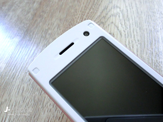 японские телефоны Docomo L-02B