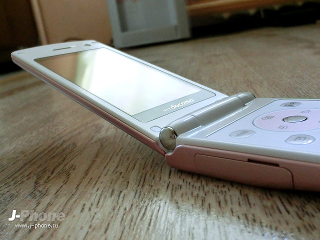 японские телефоны Docomo L-02B
