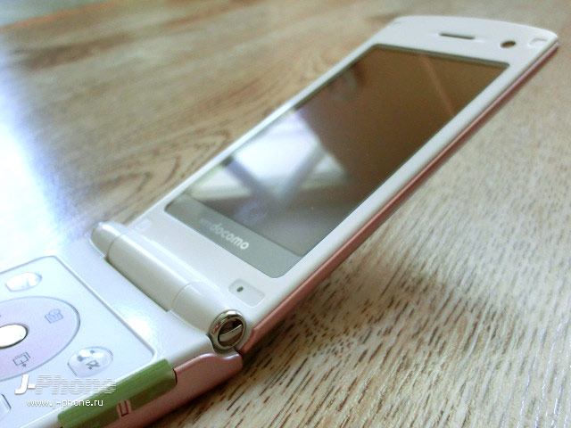 японские телефоны Docomo L-02B