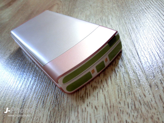 японские телефоны Docomo L-02B