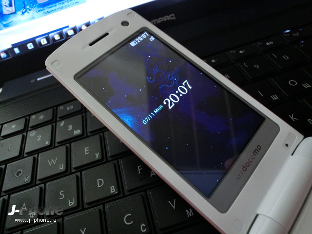 японские телефоны Docomo L-02B