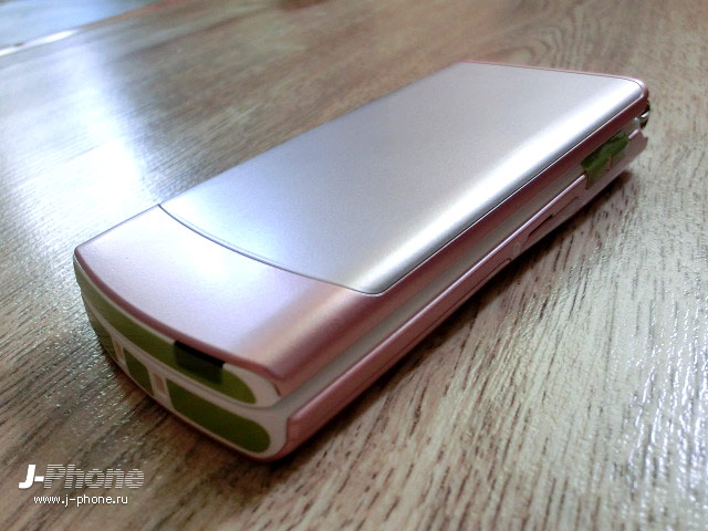 японские телефоны Docomo L-02B