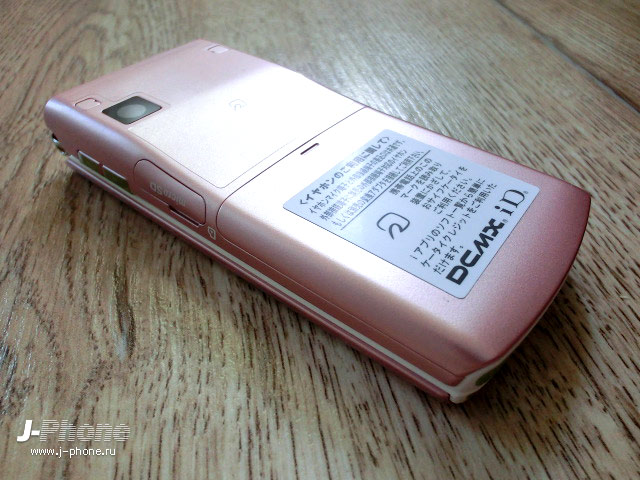 японские телефоны Docomo L-02B