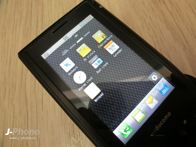 японские телефоны Docomo L-03C