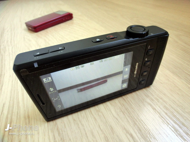 японские телефоны Docomo L-03C