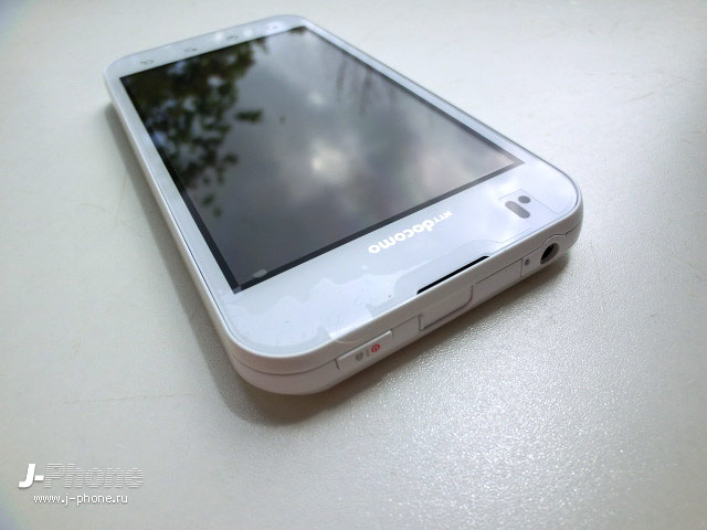 японские телефоны Docomo L-07C Optimus Bright