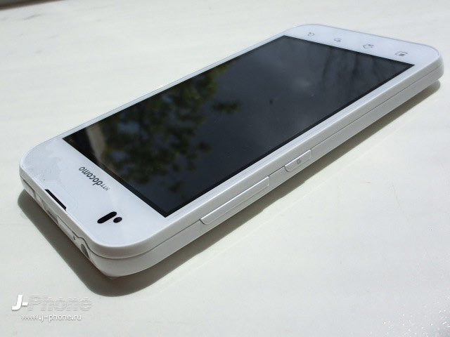 японские телефоны Docomo L-07C Optimus Bright