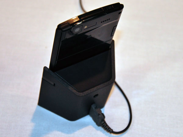 NEC Docomo N-05D Medias ES