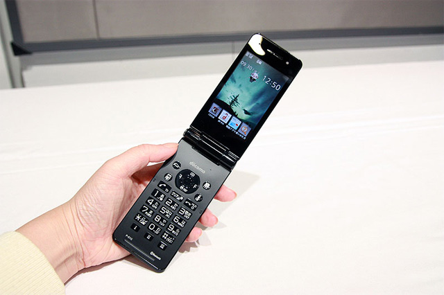 Японский мобильный телефон Panasonic Docomo P-01G в продаже с 7 ноября Японский мобильный телефон Panasonic Docomo P-01G в продаже с 7 ноября