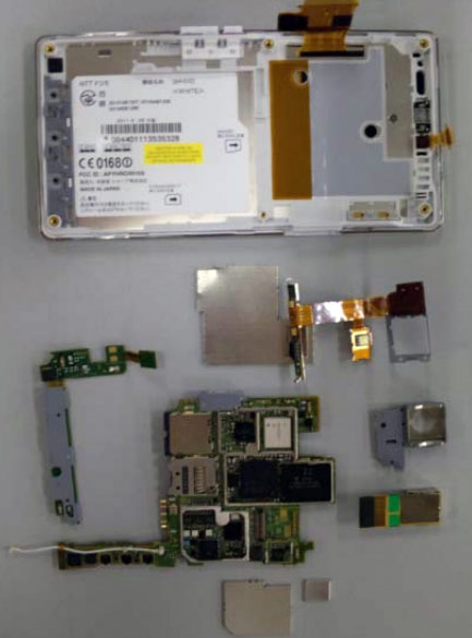 Docomo SH-01D Aquos Phone изнутри