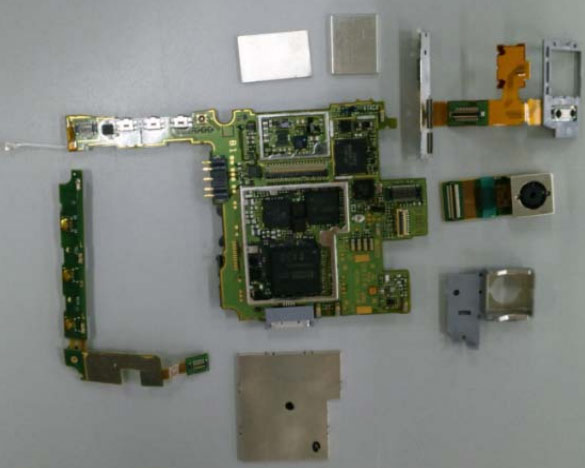Docomo SH-01D Aquos Phone изнутри