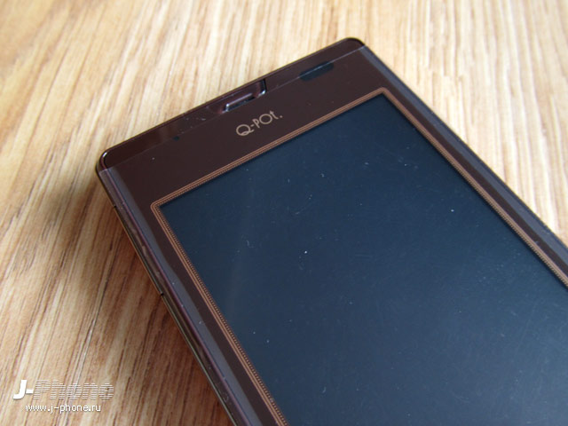 Sharp Docomo Q-Pot SH-04D