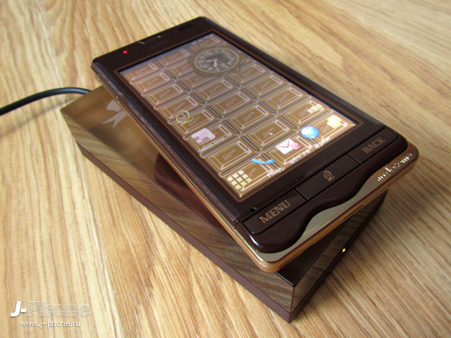 Sharp Docomo Q-Pot SH-04D