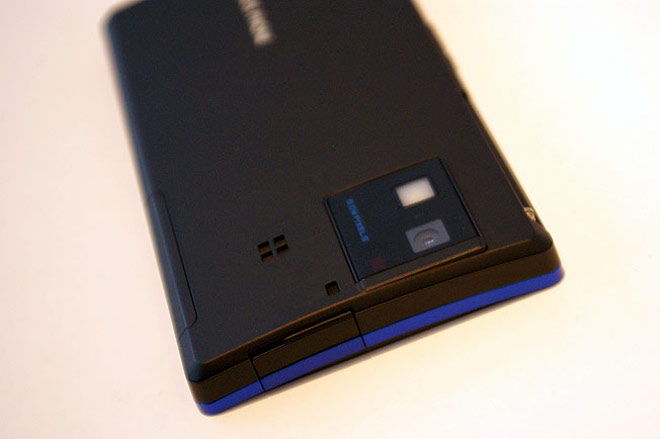 Docomo SH-06D