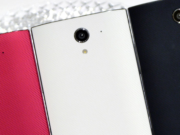 Безрамочный Sharp Softbank 402SH Aquos Crystal X выйдет в декабре Безрамочный Sharp Softbank 402SH Aquos Crystal X выйдет в декабре
