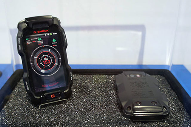 японские телефоны Casio G-Shock Phone