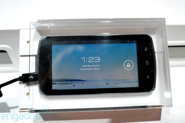 прототип смартфона Fujitsu Arrows