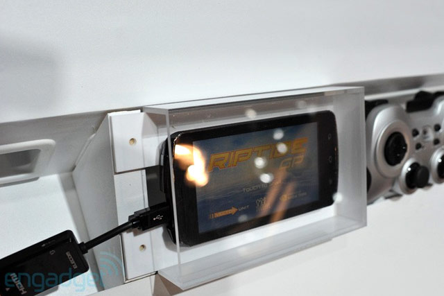 прототип смартфона Fujitsu Arrows