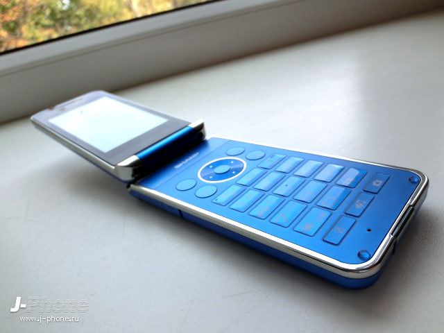 Sharp SH6230C solar hybrid