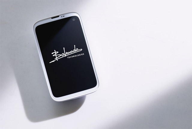 Японская Balmuda Technologies представила сегодня свой дебютный 4,9-дюймовый 5G Android смартфон Balmuda Phone