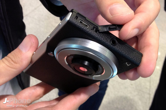 Panasonic представил смарткамеру Lumix DMC-CM1 Panasonic представил смарткамеру Lumix DMC-CM1