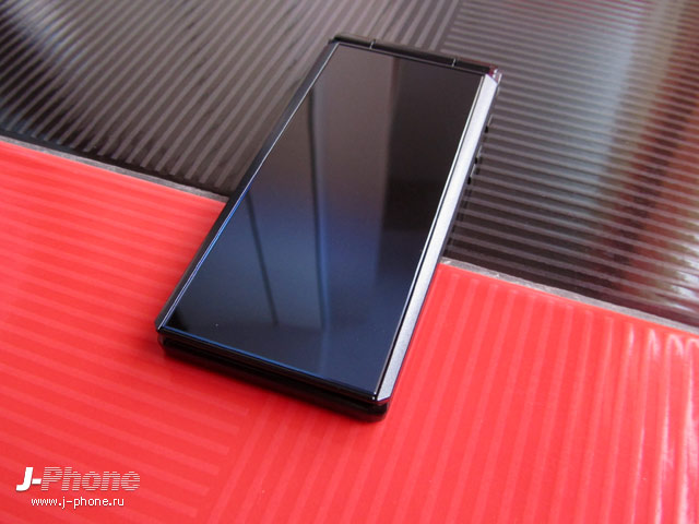 fujitsu docomo f-04e arrows v