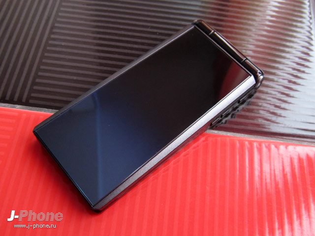 fujitsu docomo f-04e arrows v
