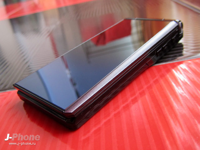 fujitsu docomo f-04e arrows v