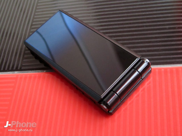 fujitsu docomo f-04e arrows v