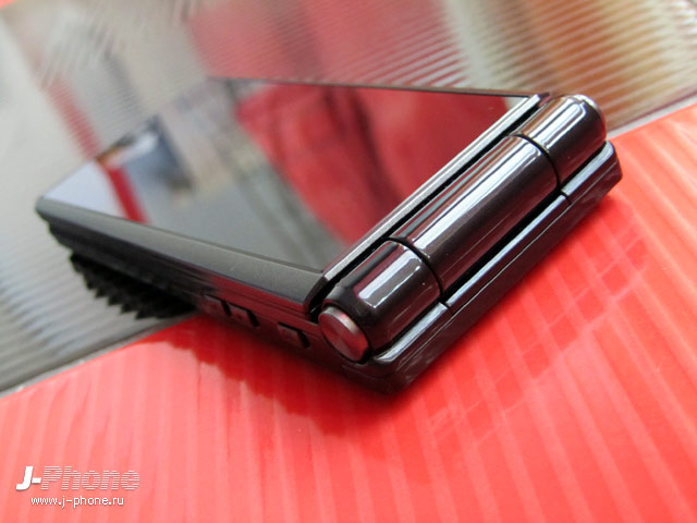 fujitsu docomo f-04e arrows v