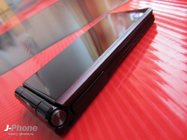 fujitsu docomo f-04e arrows v