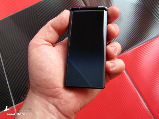 fujitsu docomo f-04e arrows v