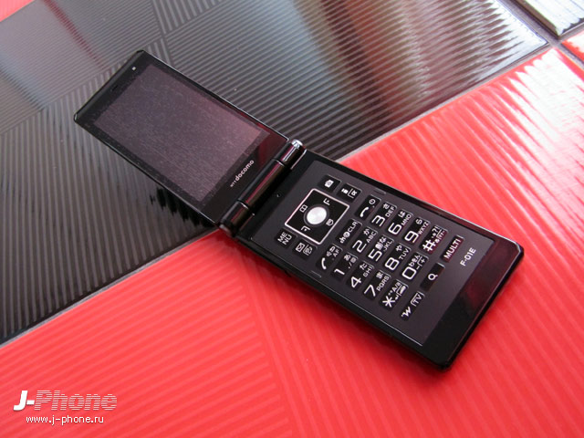 fujitsu docomo f-04e arrows v