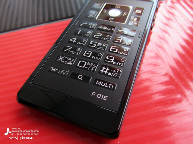 fujitsu docomo f-04e arrows v