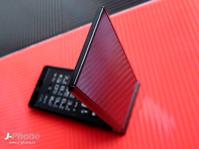 fujitsu docomo f-04e arrows v