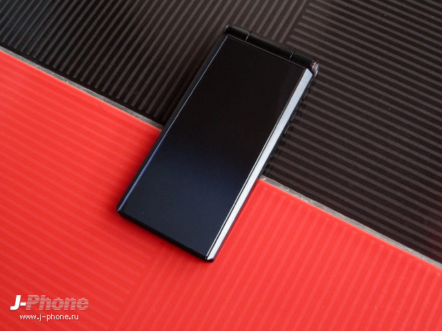 fujitsu docomo f-04e arrows v