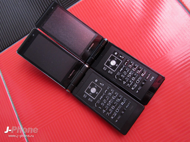 fujitsu docomo f-01e vs. fujitsu docomo f-04d fujitsu docomo f-01e vs. fujitsu docomo f-04d