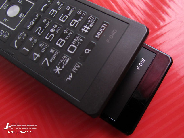 fujitsu docomo f-01e vs. fujitsu docomo f-04d fujitsu docomo f-01e vs. fujitsu docomo f-04d